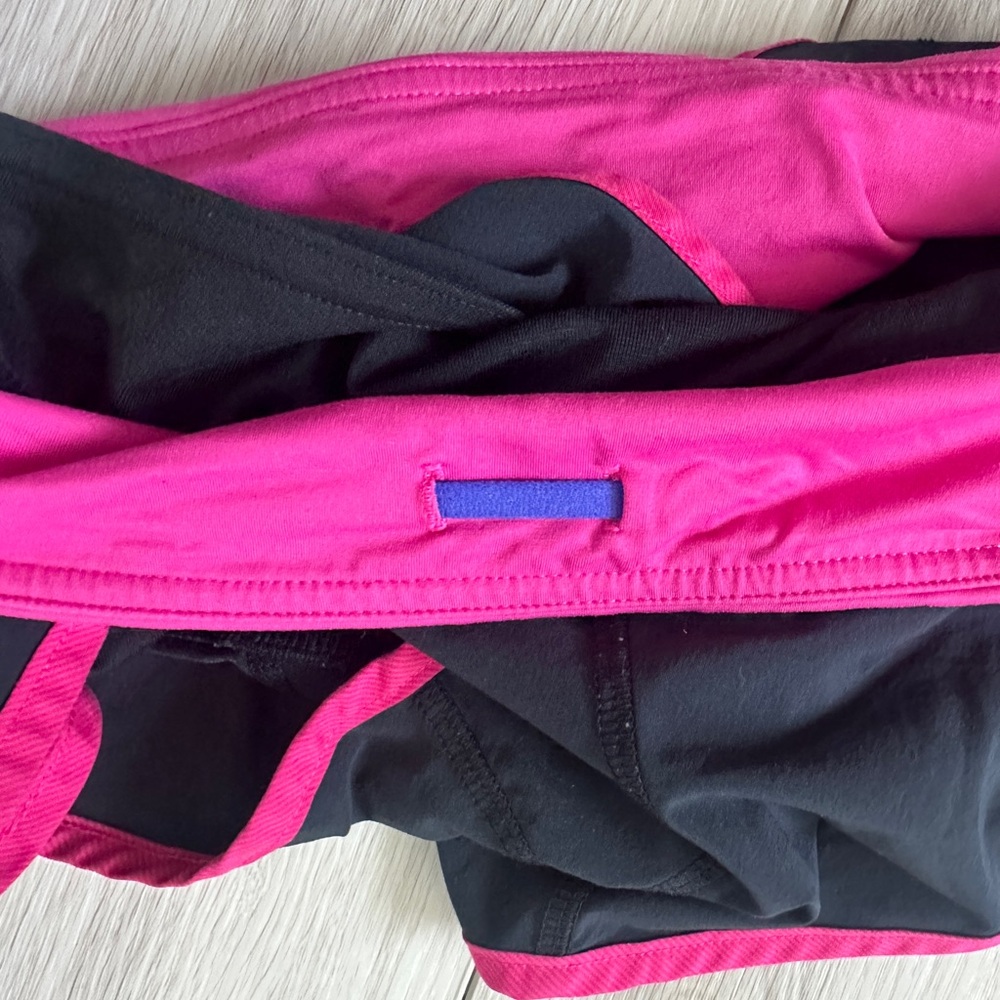 Lululemon Speed Up 2.5” Low Rise Shorts - Picture 6 of 6